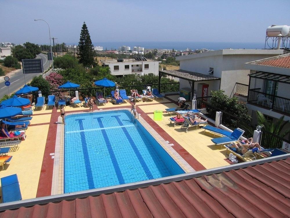 أيا نابا Aphelandra Hotel Apartments المظهر الخارجي الصورة