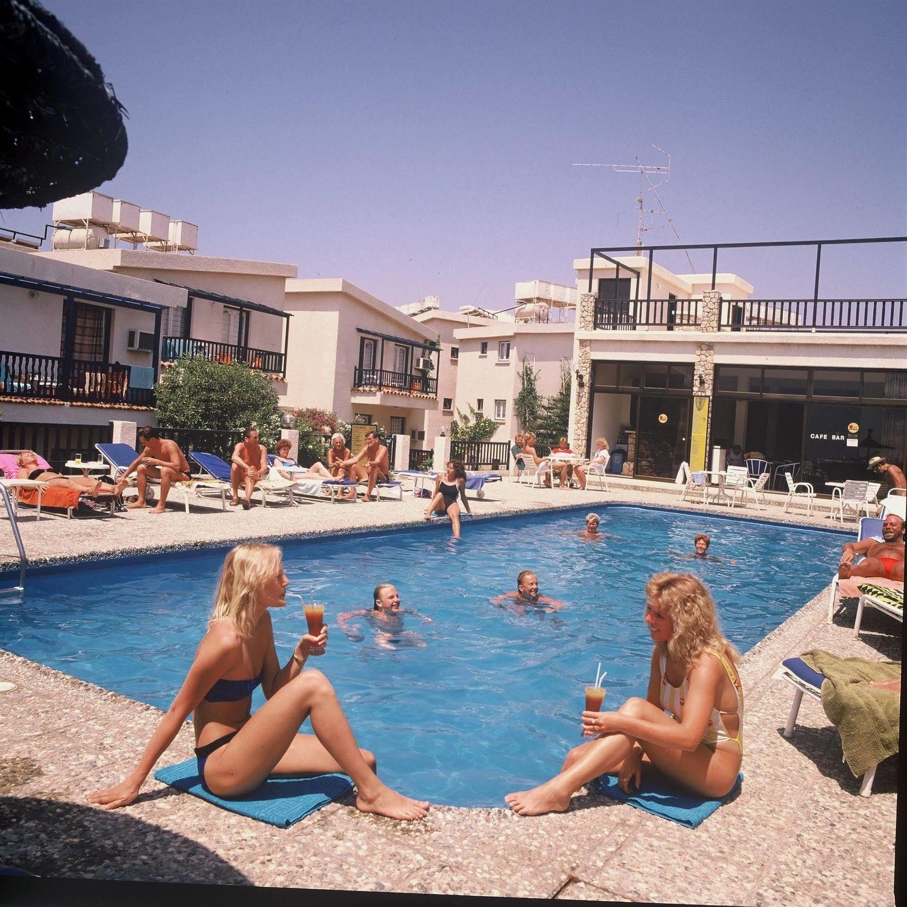 أيا نابا Aphelandra Hotel Apartments المظهر الخارجي الصورة