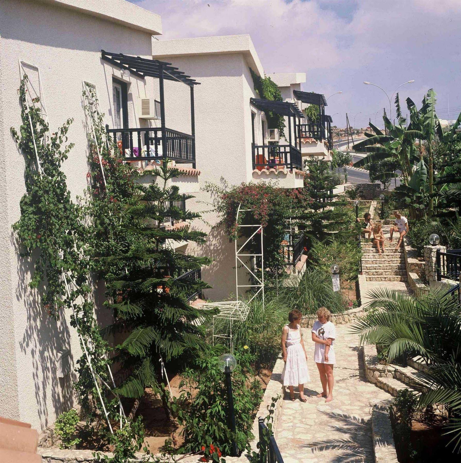 أيا نابا Aphelandra Hotel Apartments المظهر الخارجي الصورة