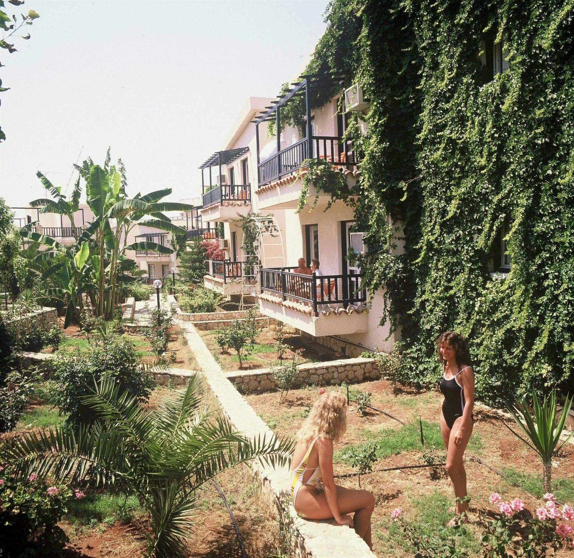 أيا نابا Aphelandra Hotel Apartments المظهر الخارجي الصورة